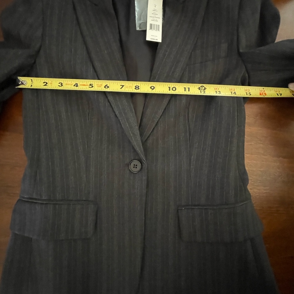 Gorgeous NWT Theory Charcoal Pinstripe Wool Blend Blazer Size: 0 - Picture 11 of 12